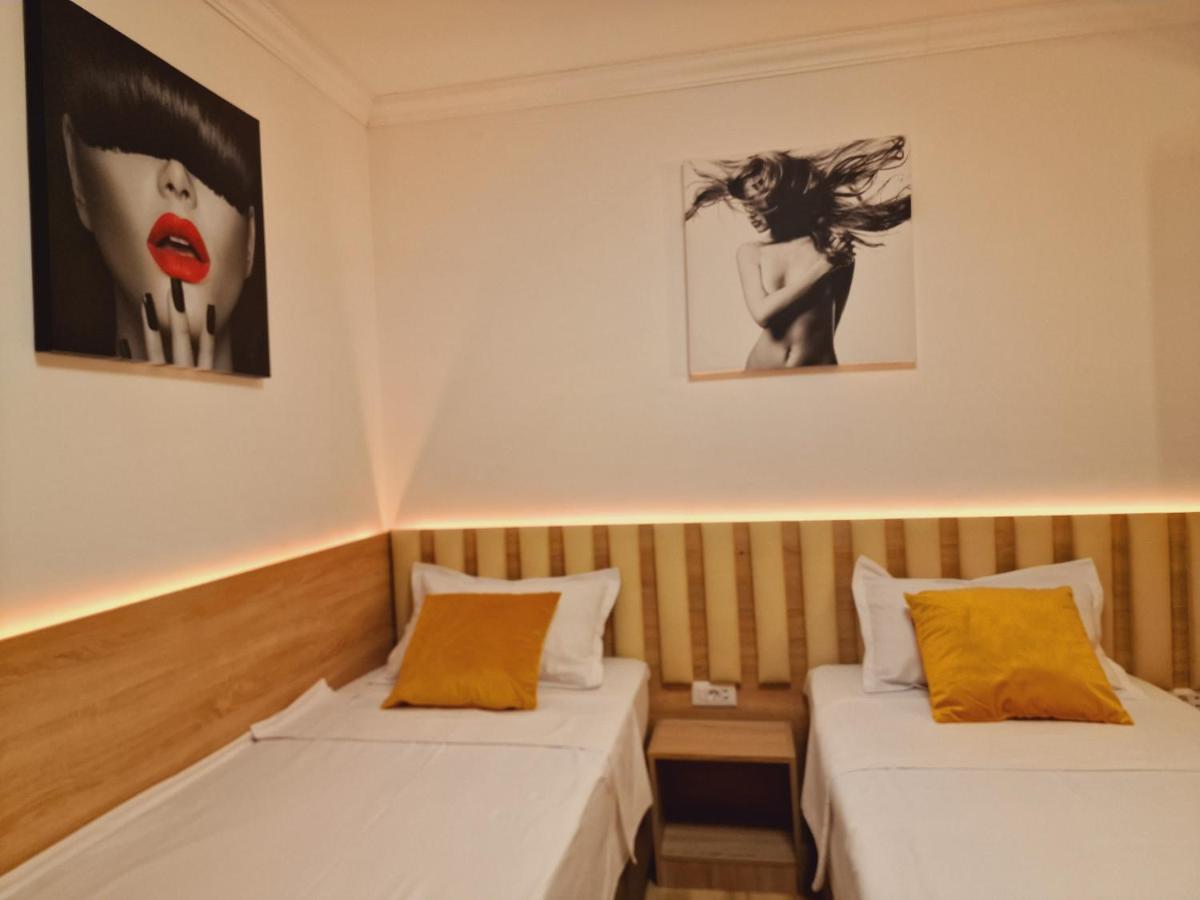 Airport Easy Link Appartement Iasi Buitenkant foto