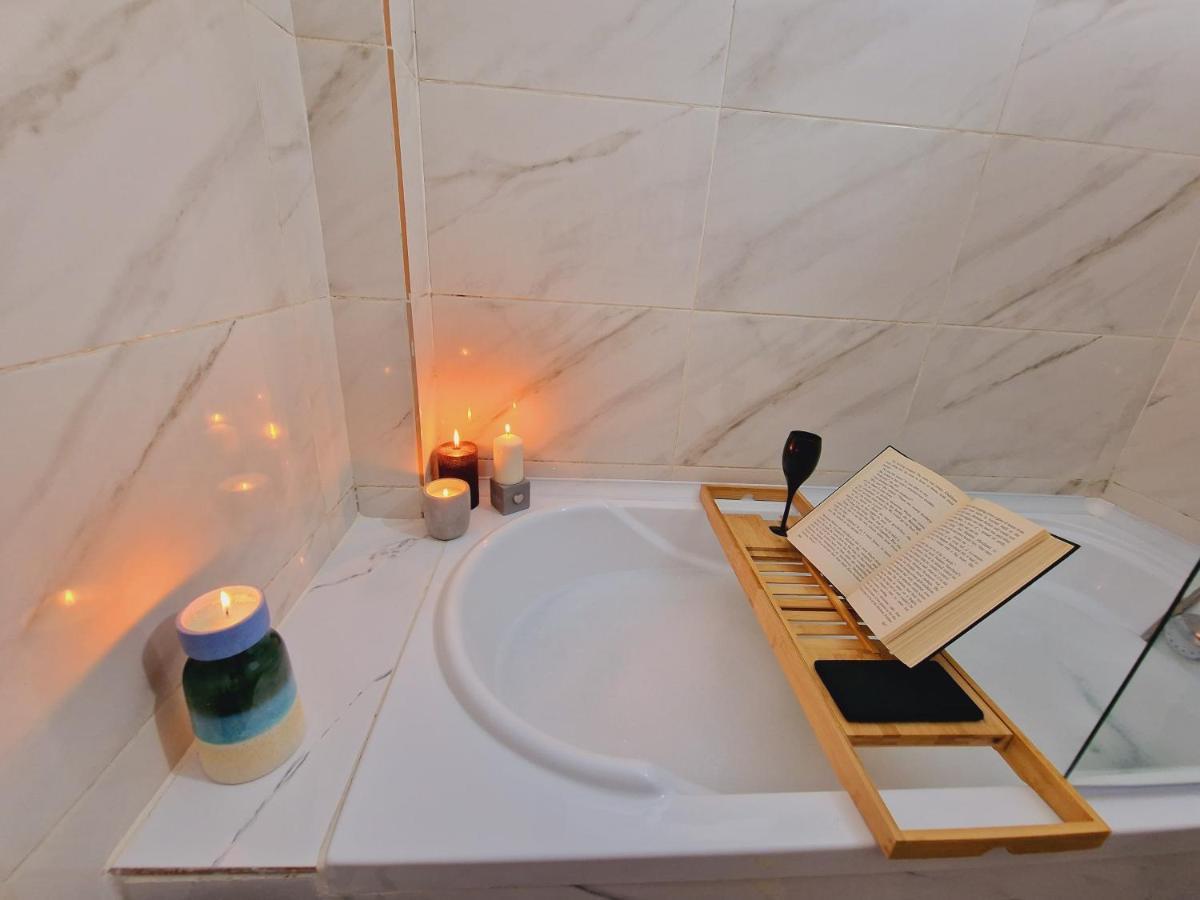 Airport Easy Link Appartement Iasi Buitenkant foto