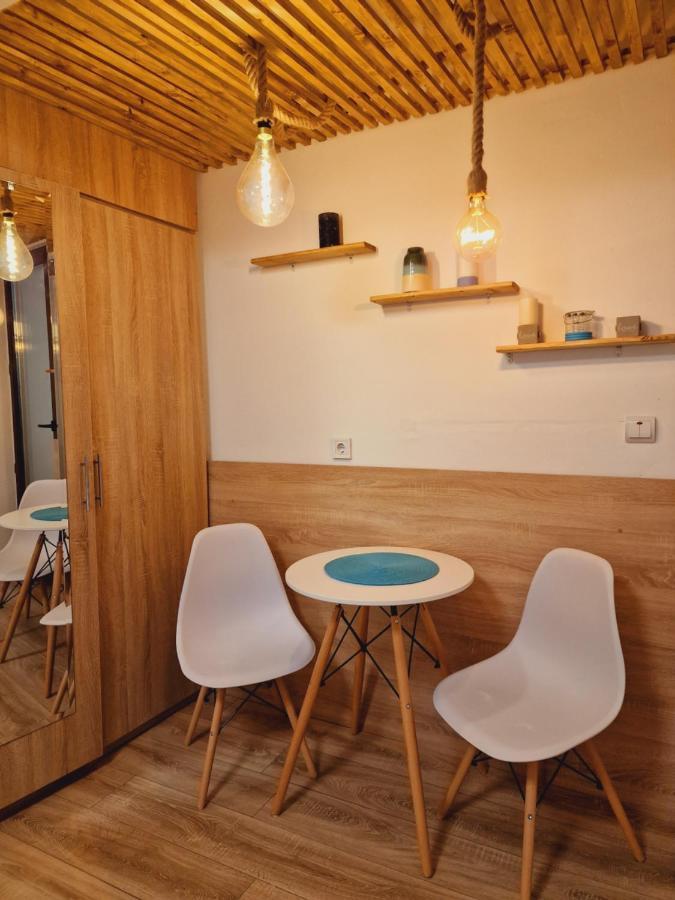 Airport Easy Link Appartement Iasi Buitenkant foto